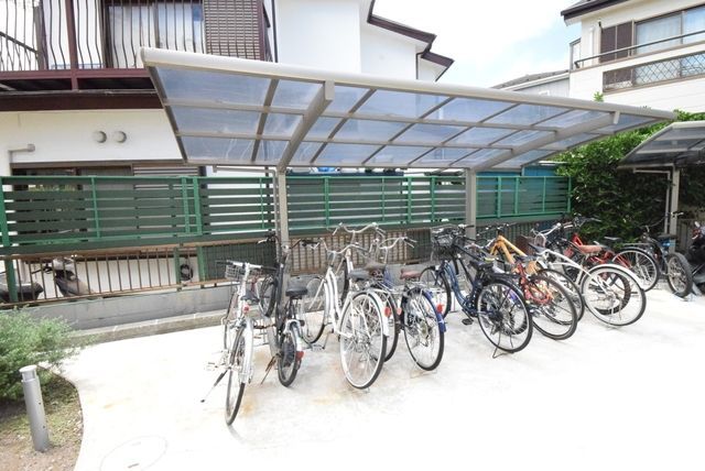 その他共有部分　★屋根付き駐輪場完備★