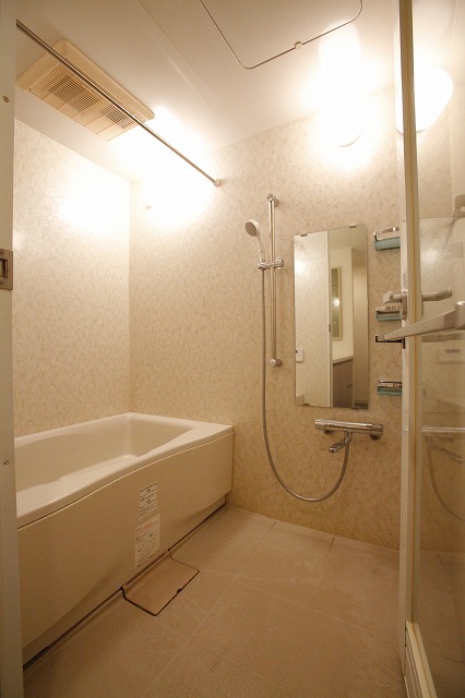 バス・シャワールーム　バス※別部屋参考写真