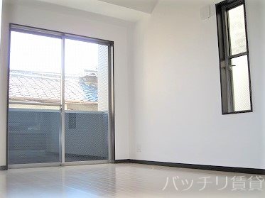 居室・リビング　画像は同型イメージの為、現況を優先いたします。