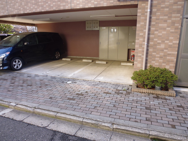 駐車場　駐車場もありますよ♪