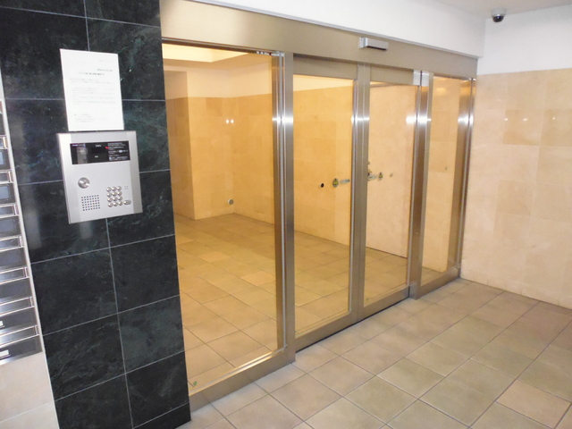 セキュリティ　モニタ付オートロック完備！