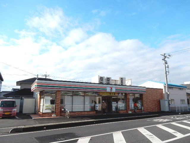 コンビニ　セブンイレブン浦安本町北店（コンビニ）まで402m