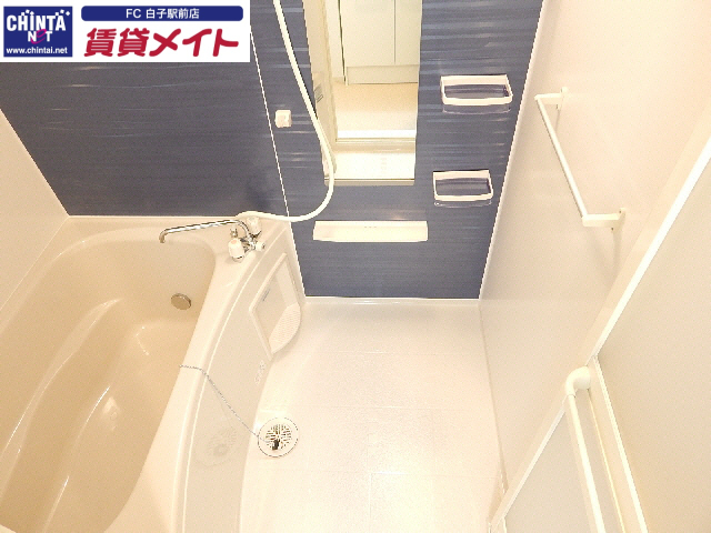 バス・シャワールーム　同タイプの部屋写真です。