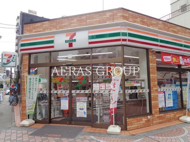 コンビニ　セブンイレブン横浜伊勢佐木町7丁目店（コンビニ）まで128m