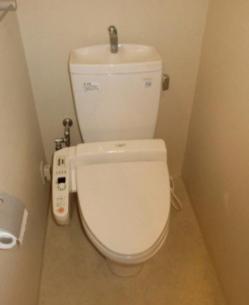 トイレ　別タイプ部屋　参考写真です