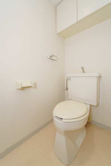 トイレ　※写真は同タイプ住戸です。