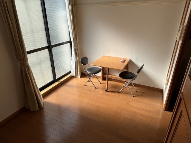 その他　2階は絨毯仕様です。