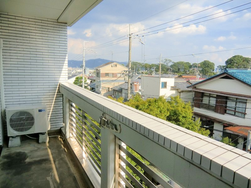 バルコニー　南向きで高い建物も無く日当り・眺望良好です☆
