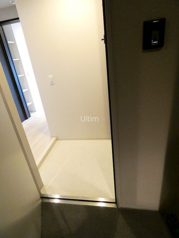 玄関　※同タイプの他のお部屋です