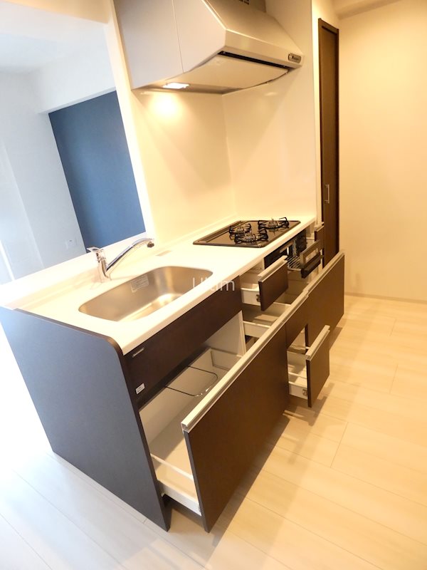 キッチン　※同タイプの他のお部屋です