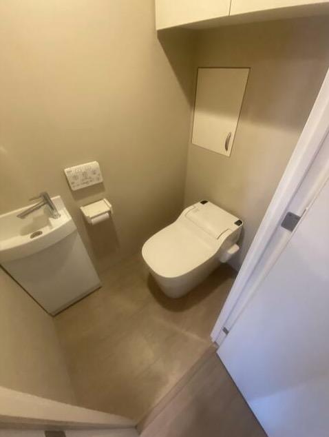 トイレ　別部屋参考写真