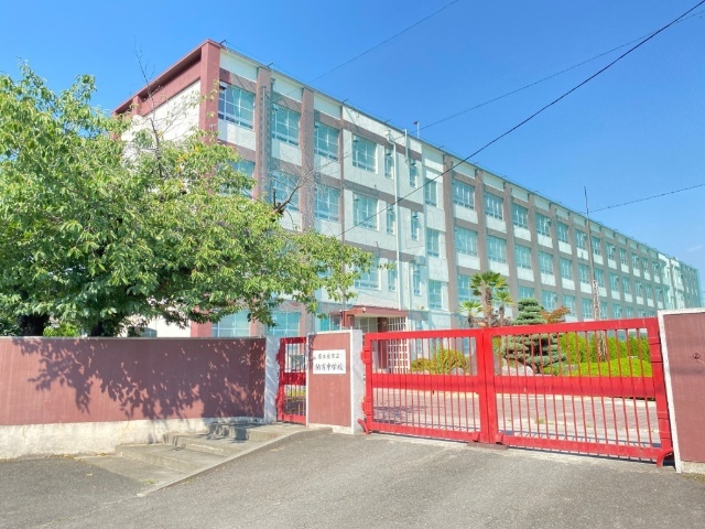 中学校　名古屋市立駒方中学校（中学校）まで1284m