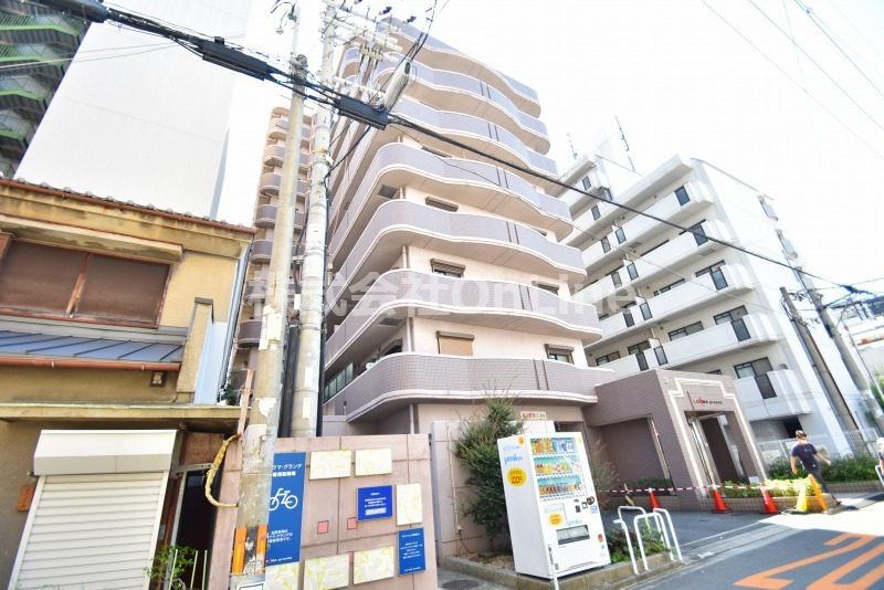 建物外観　落ち着いた雰囲気の外観です