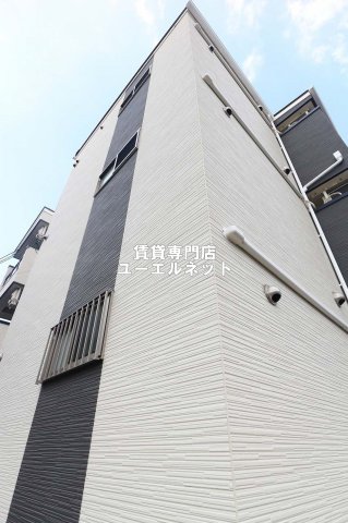 建物外観　シンプルで洗練されたデザインが毎日の暮らしに心地よさをプラス