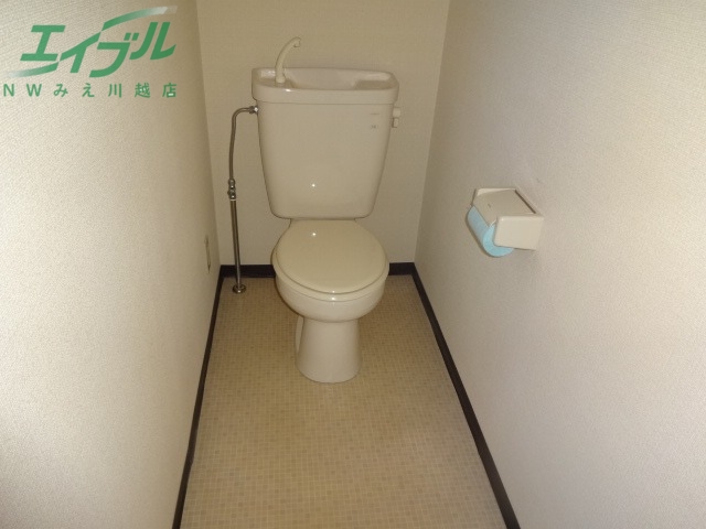 トイレ　トイレ同型参考写真