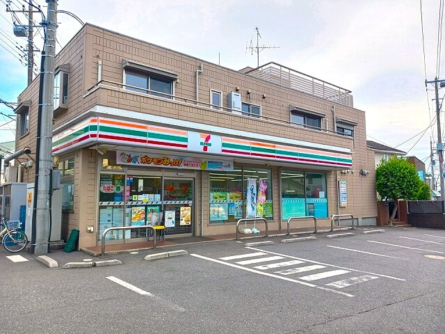 コンビニ　セブンイレブン柏関場町店（コンビニ）まで600m