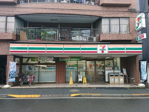 コンビニ　セブンイレブン 都立文京高校前店（コンビニ）まで93m