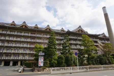 病院　天理よろづ相談所病院「憩の家」本館（南病棟）（病院）まで389m