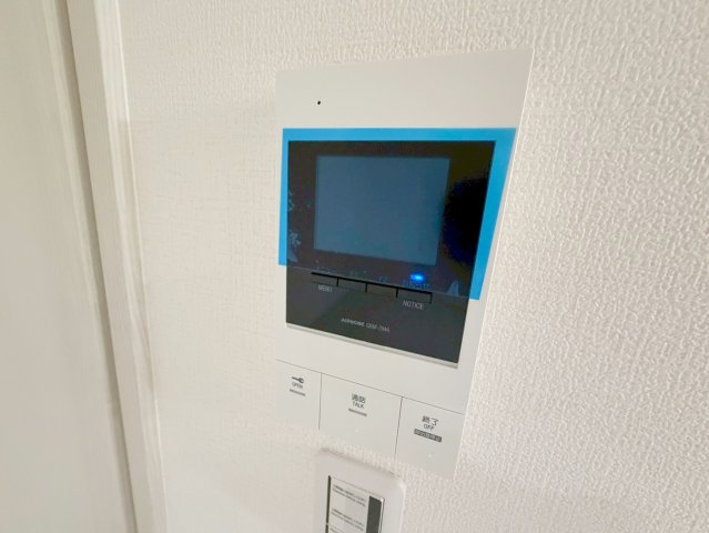 セキュリティ　TVモニターホンで来客が誰か確認してから開けて下さいね