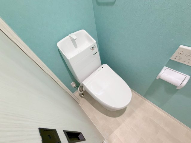 トイレ　綺麗なトイレにはウォシュレット標準装備です。