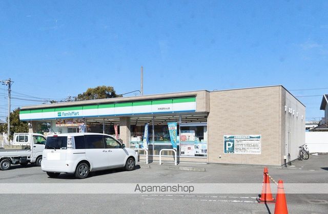 コンビニ　ファミリーマート阿南富岡小山店（コンビニ）まで651m
