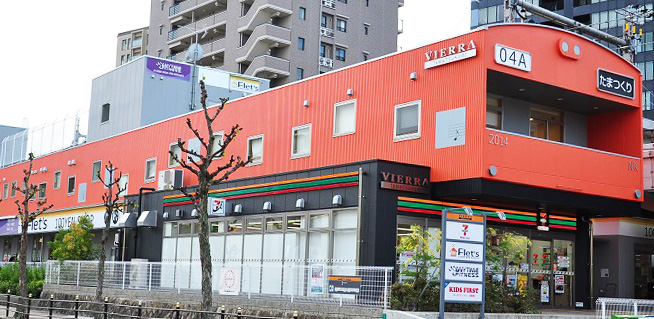 ショッピングセンター　VIERRA TOWN玉造(ビエラタウン玉造)（ショッピングセンター）まで181m