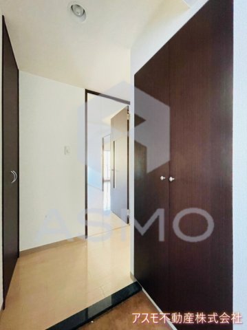玄関　同マンション別部屋　参考写真
