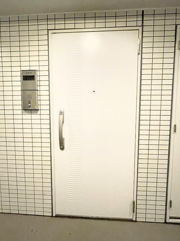 玄関　玄関外側・ダブルロックキー