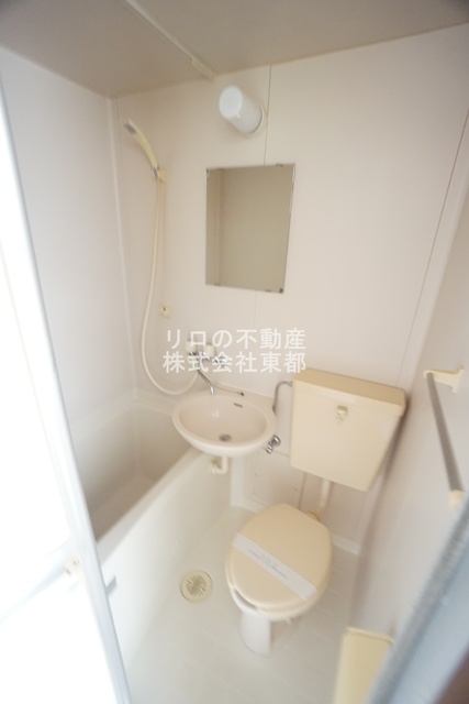 バス・シャワールーム　お掃除がしやすい３点ユニットバスです☆