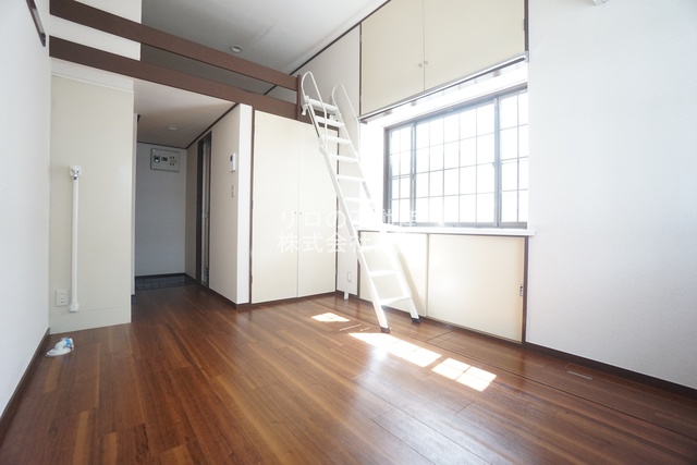 その他部屋・スペース　窓から暖かな日差しが入ります♪