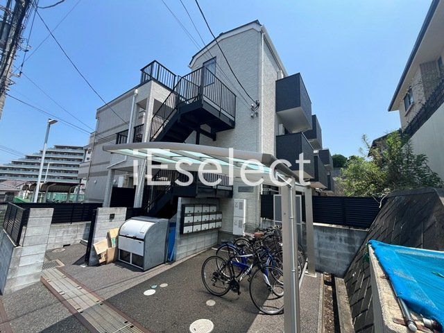 ロイヤルメゾン幕張本郷の外観写真