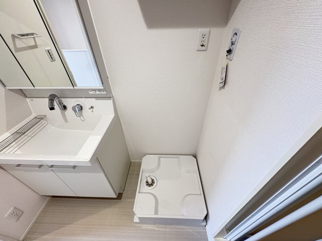 その他　写真は同建物の別部屋を参考に掲載しております。