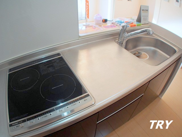 キッチン　IHコンロのシステムキッチン