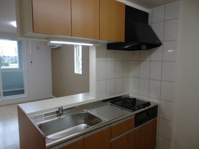 キッチン　人気のシステムキッチン！ガスコンロ2口＆グリル搭載。