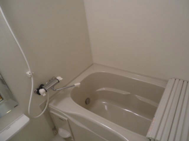 バス・シャワールーム　追い焚き、浴室乾燥機付きで経済的！