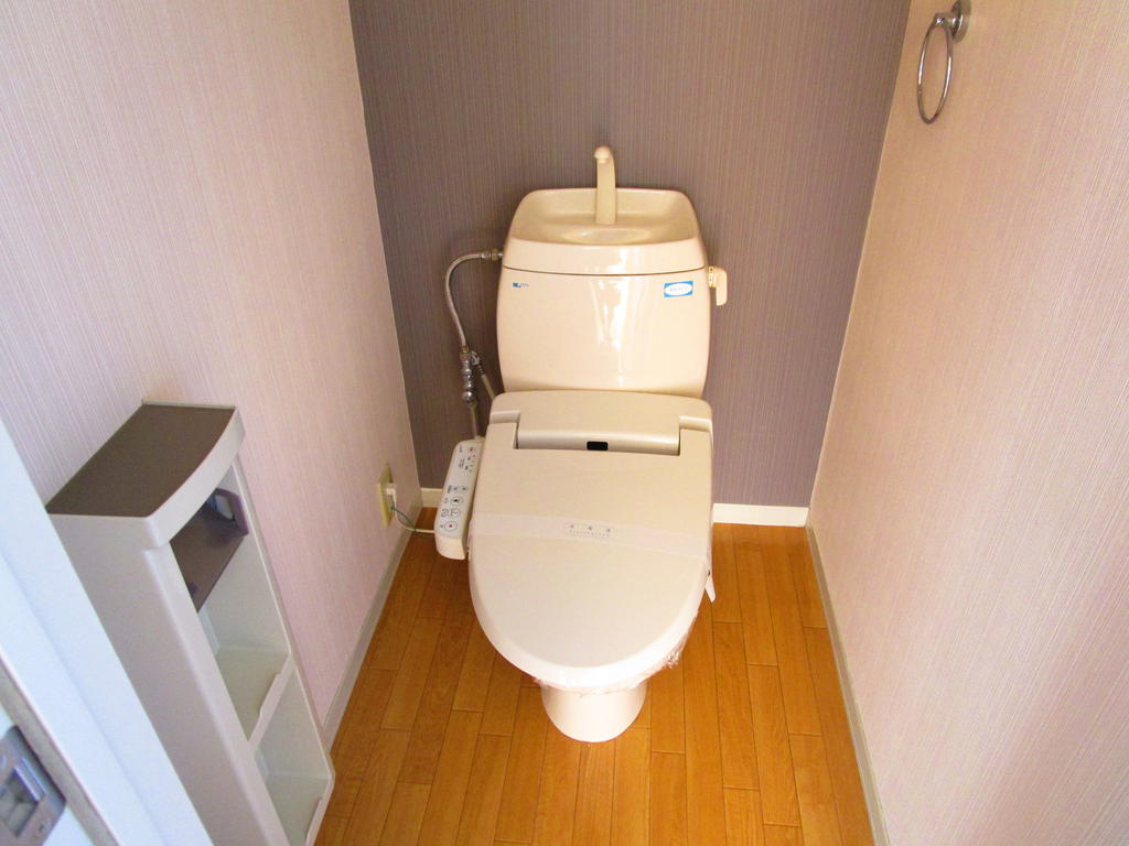 トイレ　嬉しいウォシュレット付き！