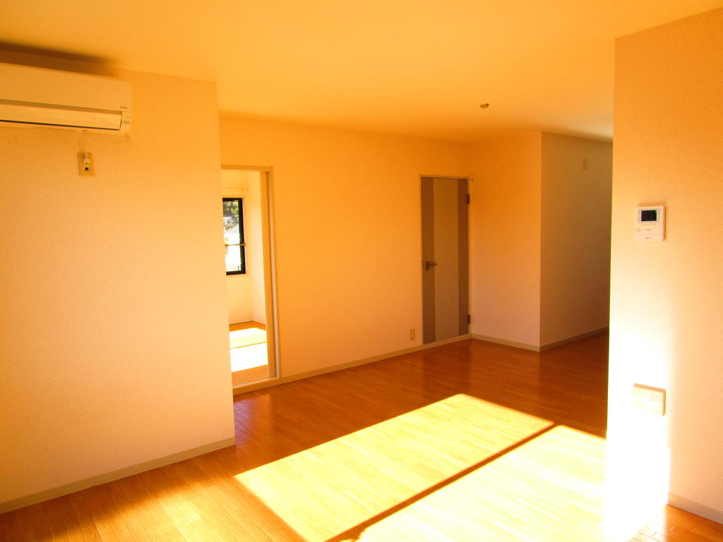 その他設備　エアコンとＴＶモニターホン