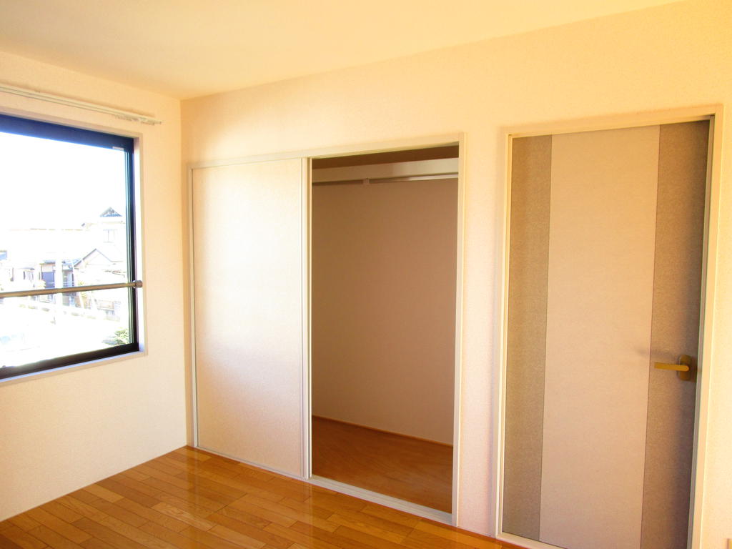 収納　洋室６帖にある１間分の押入