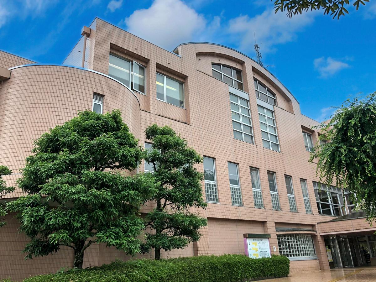 図書館　静岡市立藁科図書館（図書館）まで250m