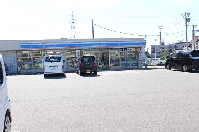 コンビニ　ローソン大分片島店（コンビニ）まで982m
