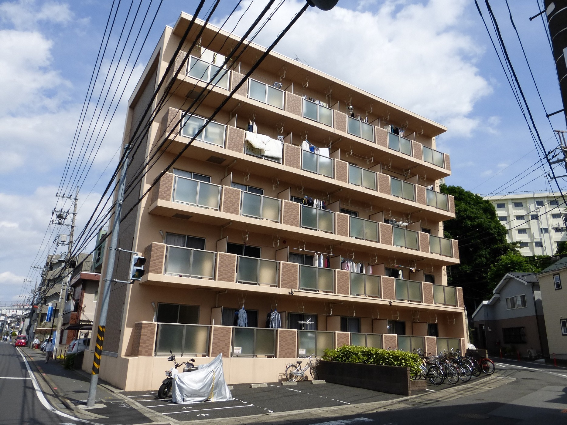 建物外観　築13年のキレイな外観！