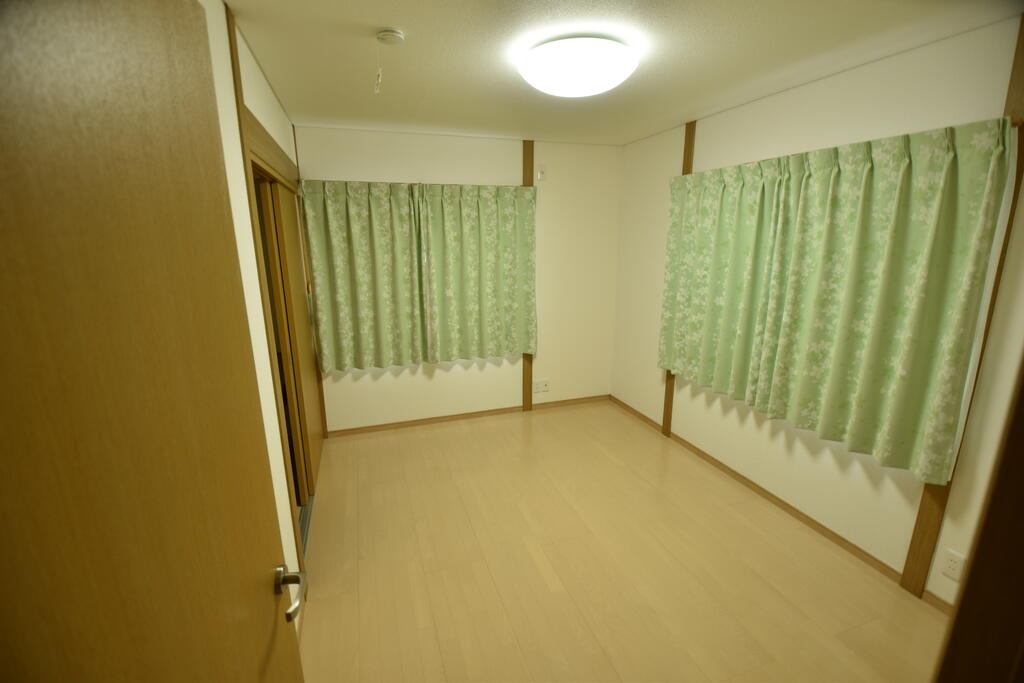 仙台寺岡4丁目貸家の内装写真