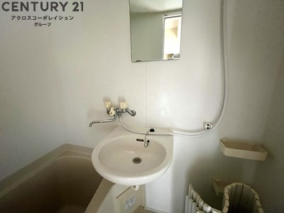 洗面設備　お風呂に洗面台があります。