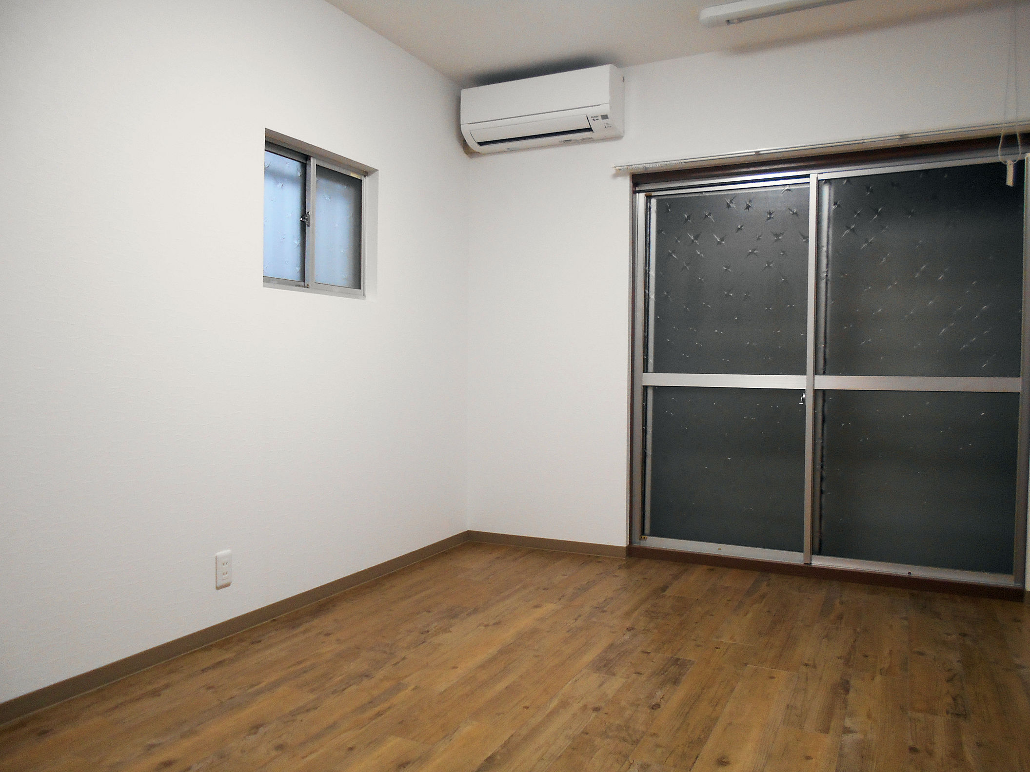 居室・リビング　10帖の洋室は快適♪