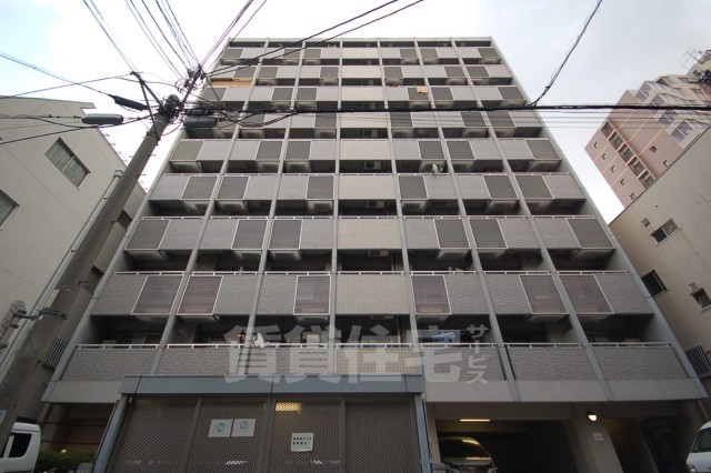 大阪市北区池田町のマンションの建物外観