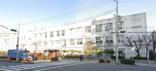 【ヴューハウスの小学校】