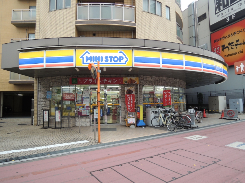 コンビニ　ミニストップ 練馬上石神井3丁目店（コンビニ）まで623m