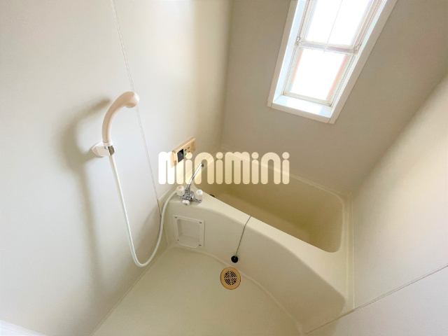 バス・シャワールーム　駐輪場