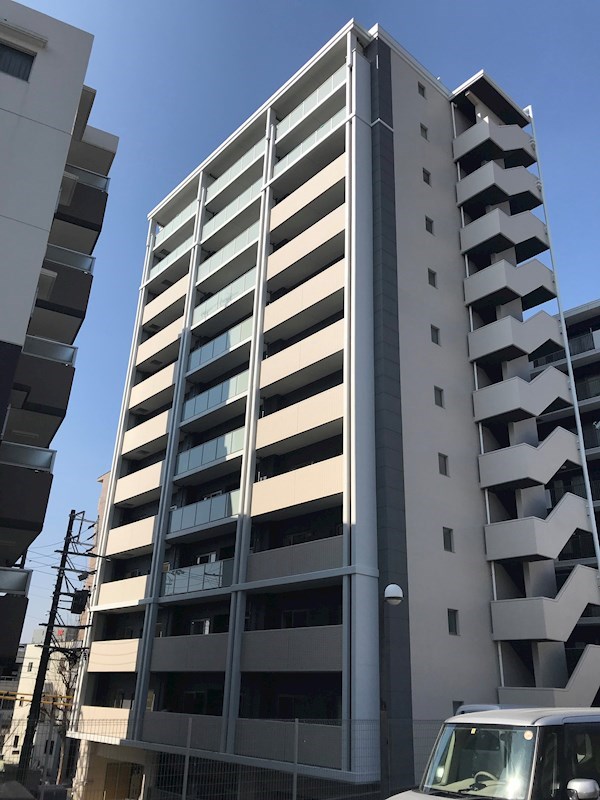 名古屋市中区松原のマンションの建物外観