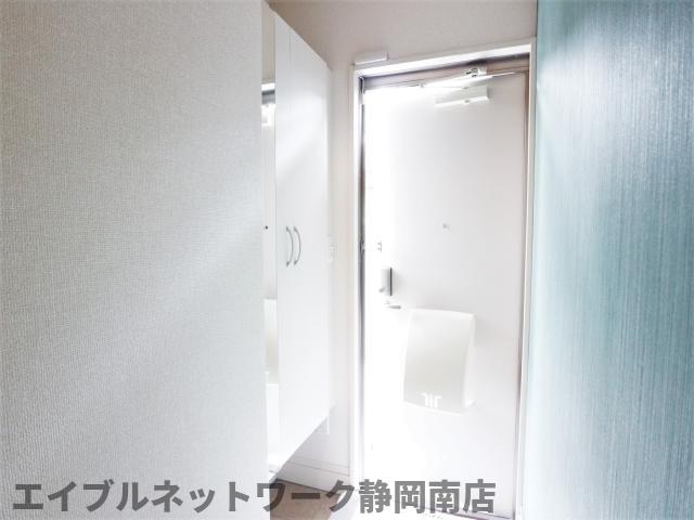 玄関　明るい玄関です